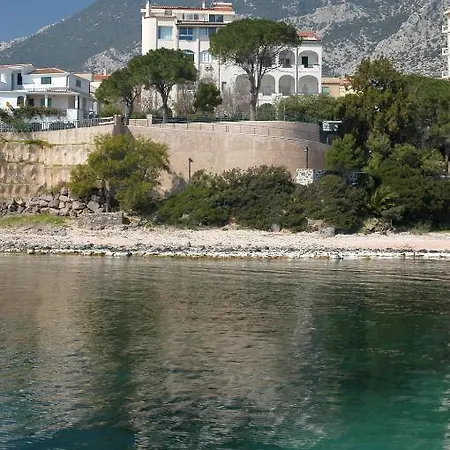 Ξενοδοχείο με διαμερίσματα Acacia