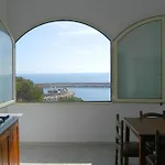 Acacia 3*